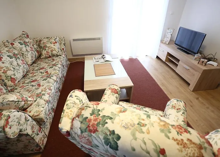 Apartments Kolonija